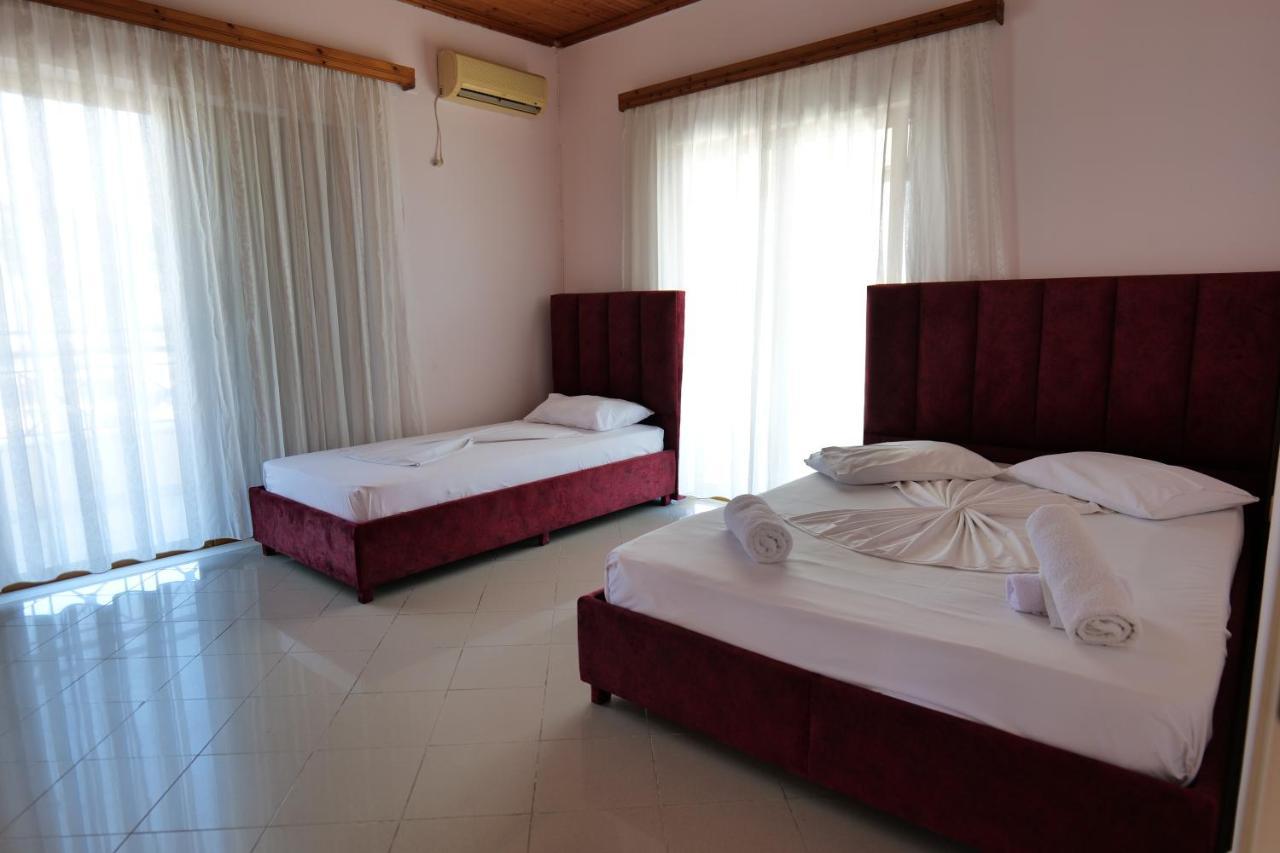 Eden Hotel Саранде Екстериор снимка