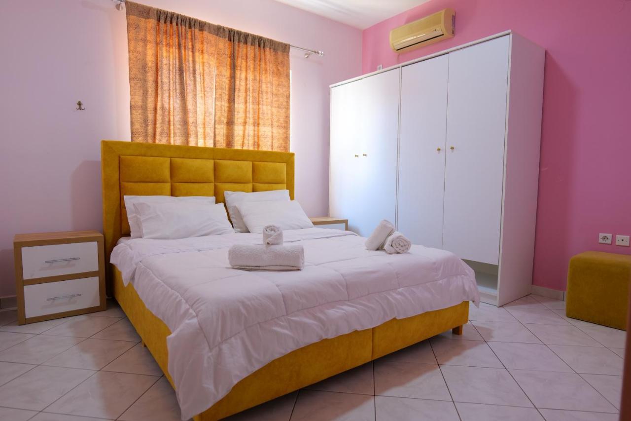 Eden Hotel Саранде Екстериор снимка