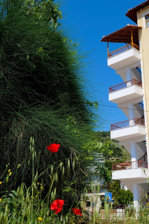 Eden Hotel Саранде Екстериор снимка