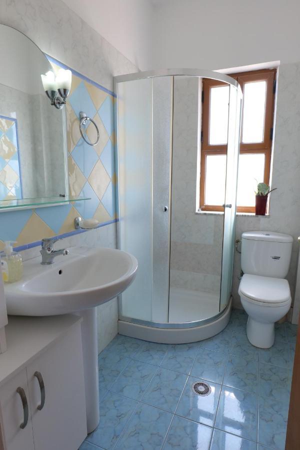 Eden Hotel Саранде Екстериор снимка