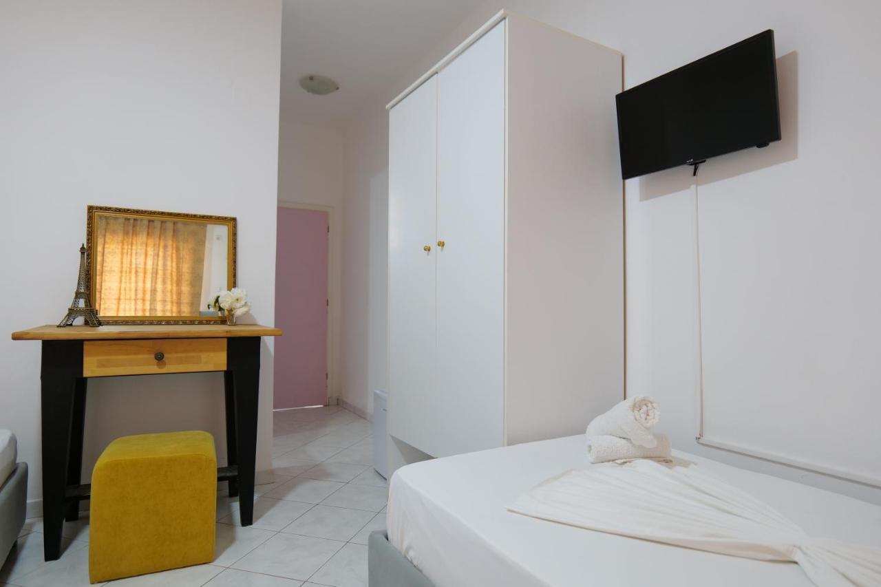 Eden Hotel Саранде Екстериор снимка