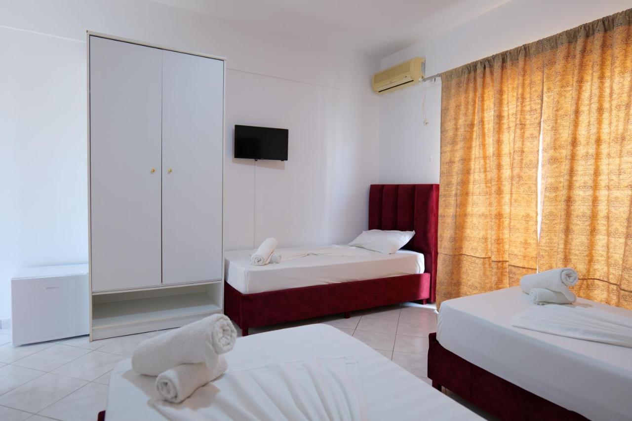 Eden Hotel Саранде Екстериор снимка
