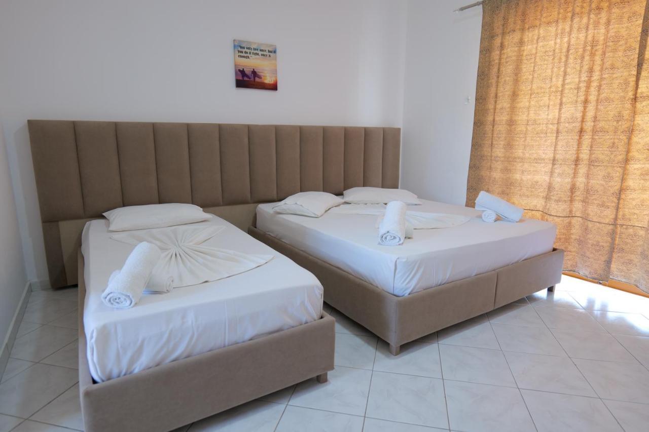Eden Hotel Саранде Екстериор снимка